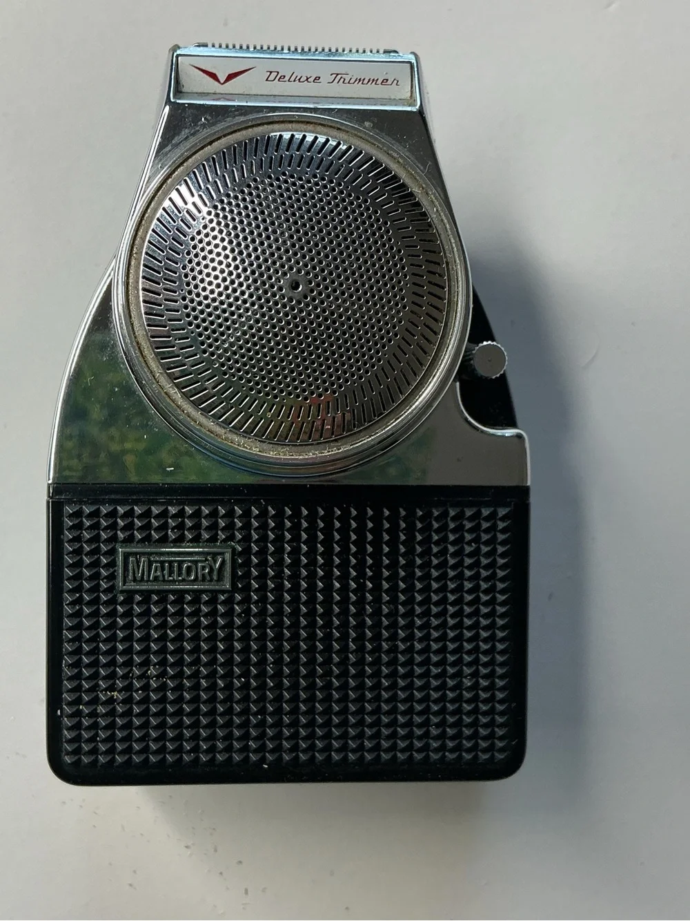 Vintage Mallory Cordless Electric Shaver Model ES571